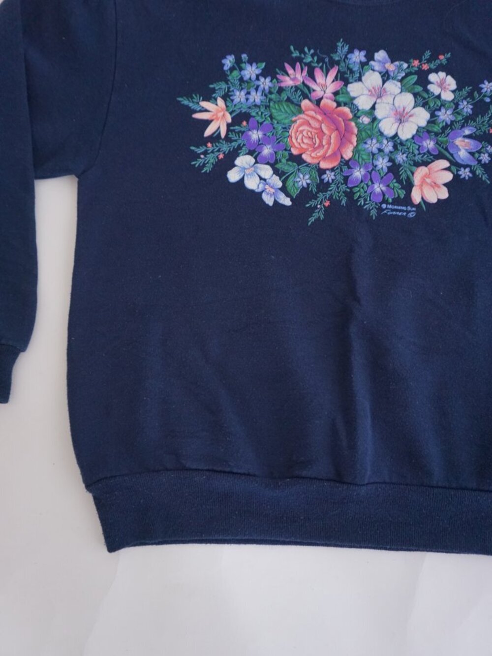 Vintage Jerzees Navy Floral Rose Garden Graphic Sweatshirt Cottagecore M - Picture 6 of 10